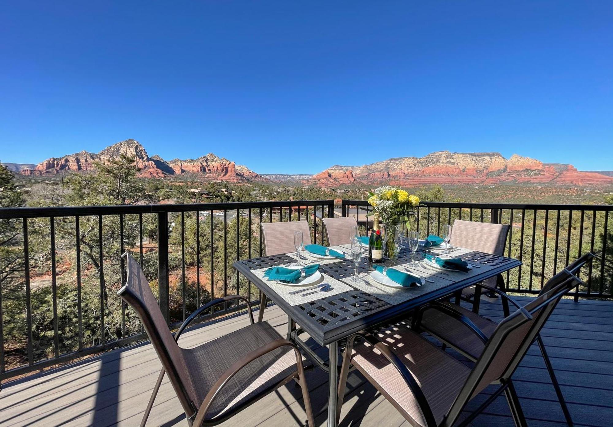 Hébergement de vacances Awe Inspiring Red Rock Views With Hot Tub! *